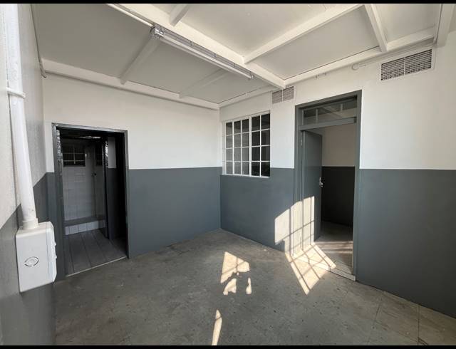 200M² WAREHOUSE TO LET IN SEBENZA